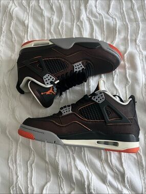 Women’s Jordan 4 Retro Starfish